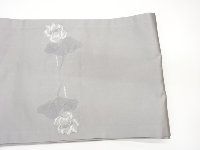  花葉模様織出し開き名古屋帯（額縁仕立て）